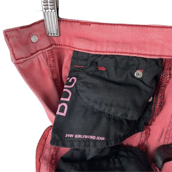 BDG‎ Red Wash Girlfriend Monochrome High Rise Crop Jeans Size 24 - Picture 5 of 8